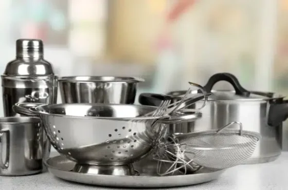 Stainless steel cookware use and buying tips
