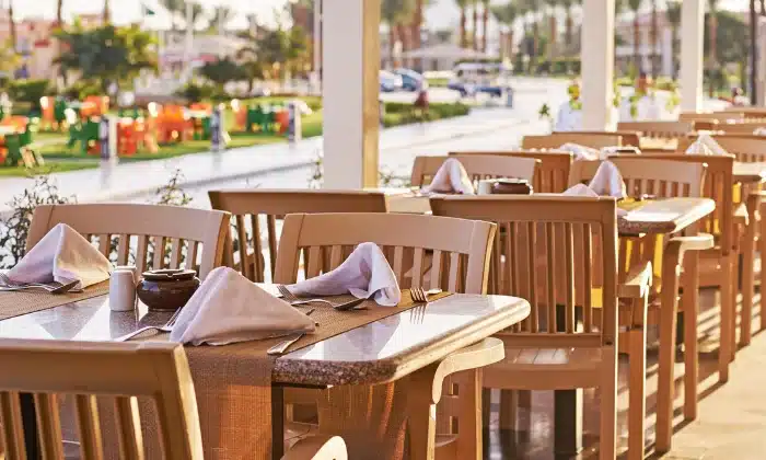 Restaurants with outdoor seating