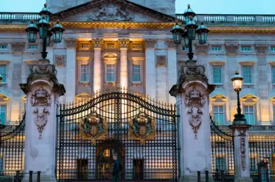 Exploring Buckingham Palace: A Royal Experience in London